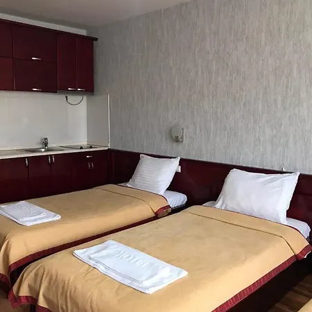 Aparthotel Tri 