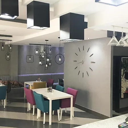 Hotel apartamentowy Tri 